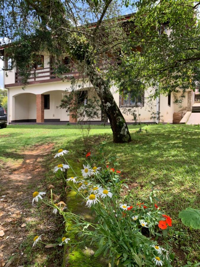 Casa Da Ines Exclusiva Para 01 Ou 02 Casais Ou Familia Монти-Верди Экстерьер фото